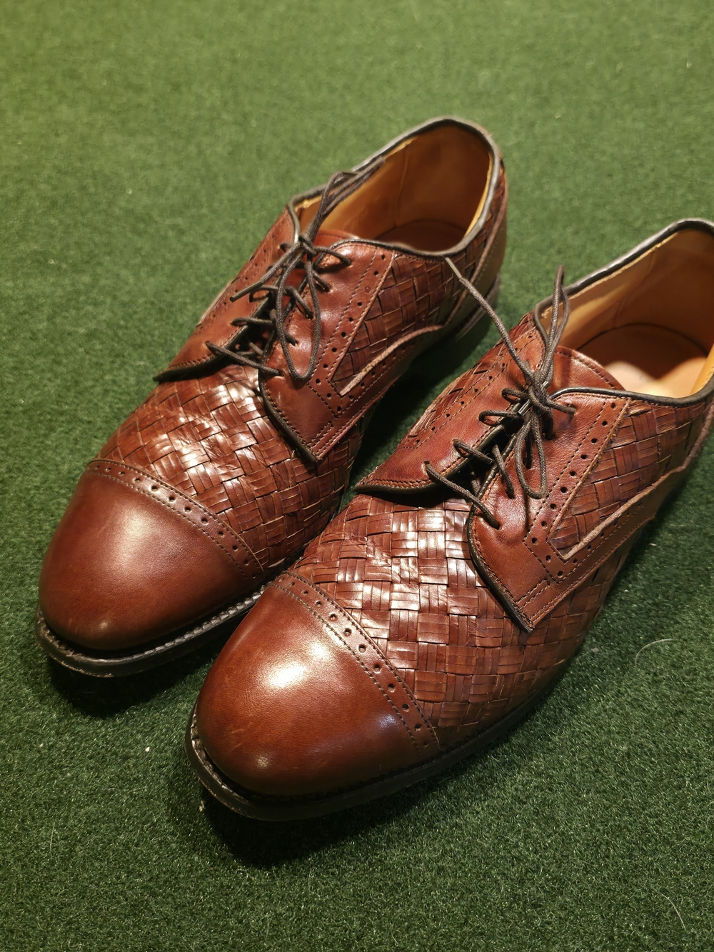 Allen Edmonds  Crandon Oxford Dress Shoes - Classic Men’s Style
